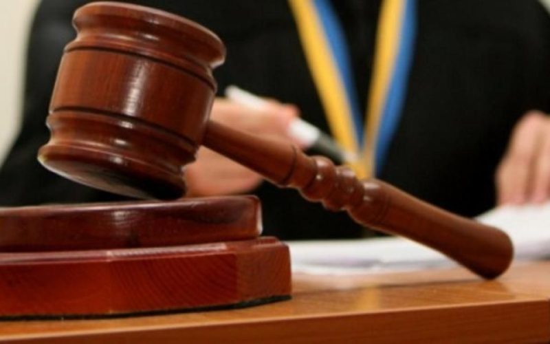 У Коростенському районі судили жінку, яка привласнила понад 50 тис. грн знайомої
