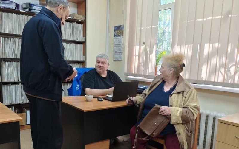 У Коростені відбулася додаткова реєстрація постраждалих від ракетного удару жителів мікрорайону Бровар
