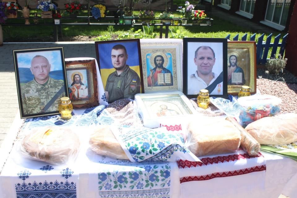 В Овруцькому ліцеї встановили меморіальні дошки загиблим випускникам