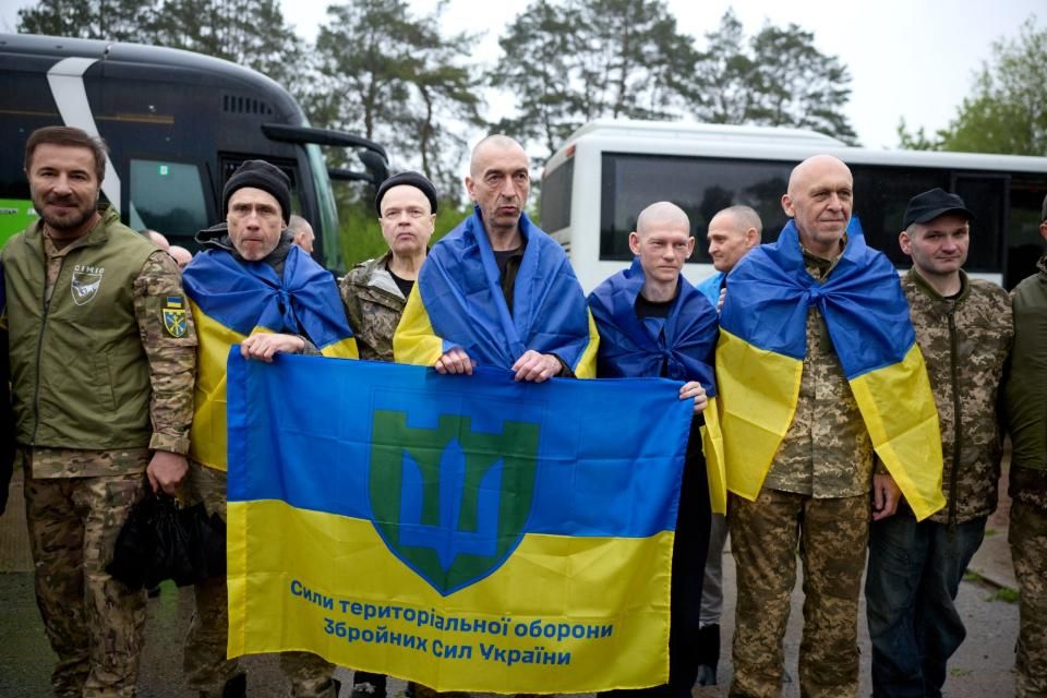 З ворожої неволі повернули захисників з Житомирщини: є й з Коростеня та району