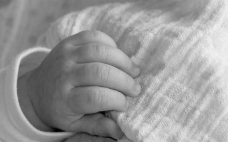 Суд в Олевську виніс вирок жінці, яка народила дитину на літній кухні та перекрила їй доступ до повітря ваткою