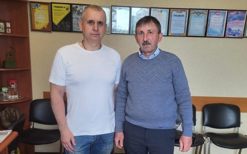 Жителі одного з сіл Олевщини зібрали 40 тис. грн на автомобіль для військового