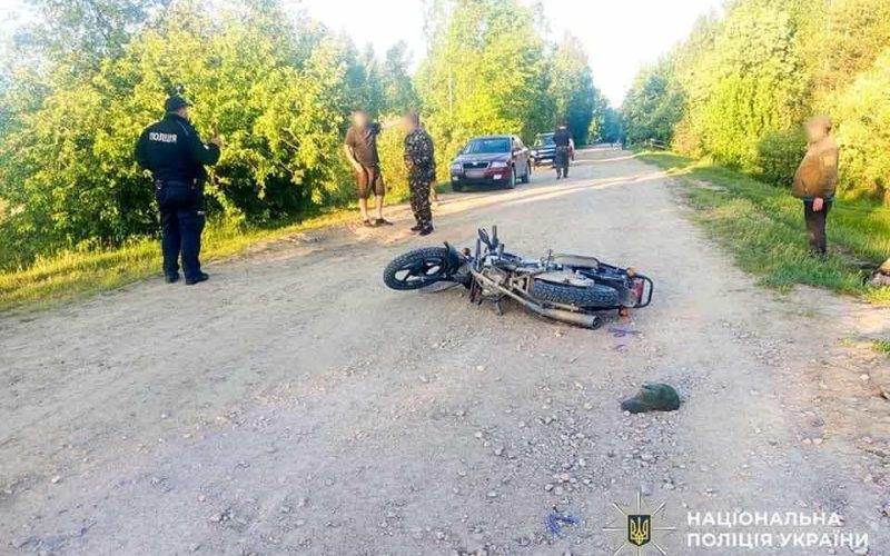 На Рівненщині у ДТП загинув мотоцикліст з Житомирської області: не впорався з керуванням та був без шолома