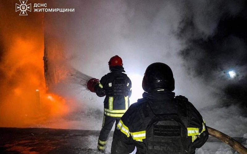 У Коростені після після ранкової атаки рф над містом піднявся дим