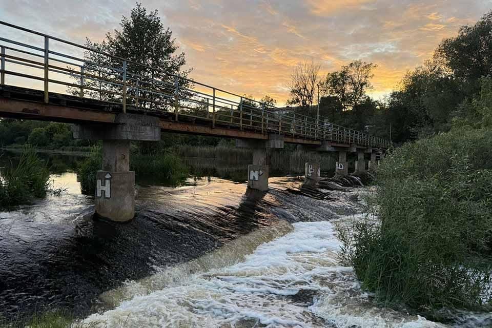 Через рясні дощі у Коростені рівень води в річці Уж піднявся на понад 100 см