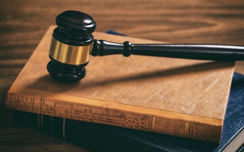 За знущання над співмешканкою чоловік з Овруччини отримав 2 роки пробаційного нагляду