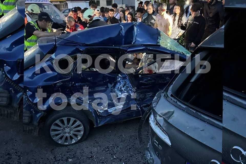 В Овручі сталася ДТП біля парку Шевченка: двох людей госпіталізували