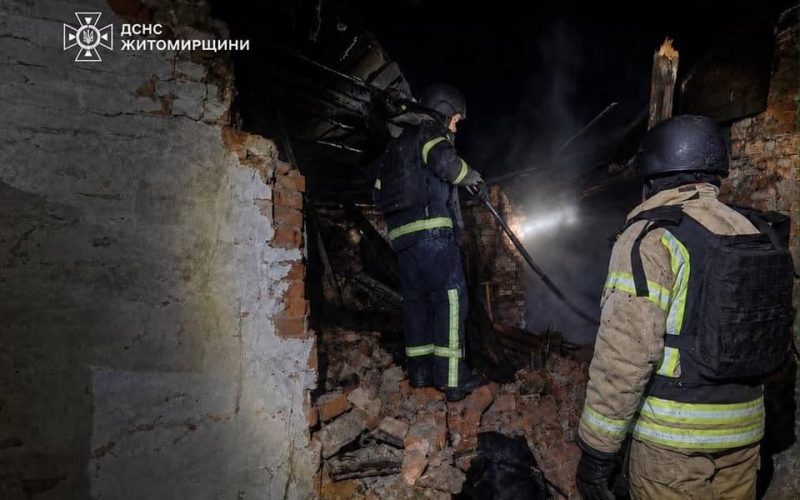 Вибуховою хвилею на Житомирщині частково знищено магазин, виникла пожежа на обʼєкті інфраструктури