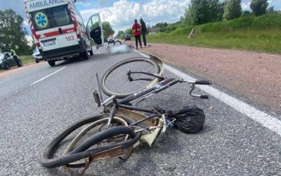 В Овручі водійка на Renault збила велосипедиста: пенсіонер загинув