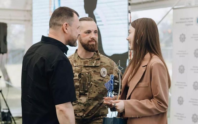 Міністерство внутрішніх справ відзначило лауреатів акції «Діти Герої 2026»: нагороду отримала 15-річна коростенка
