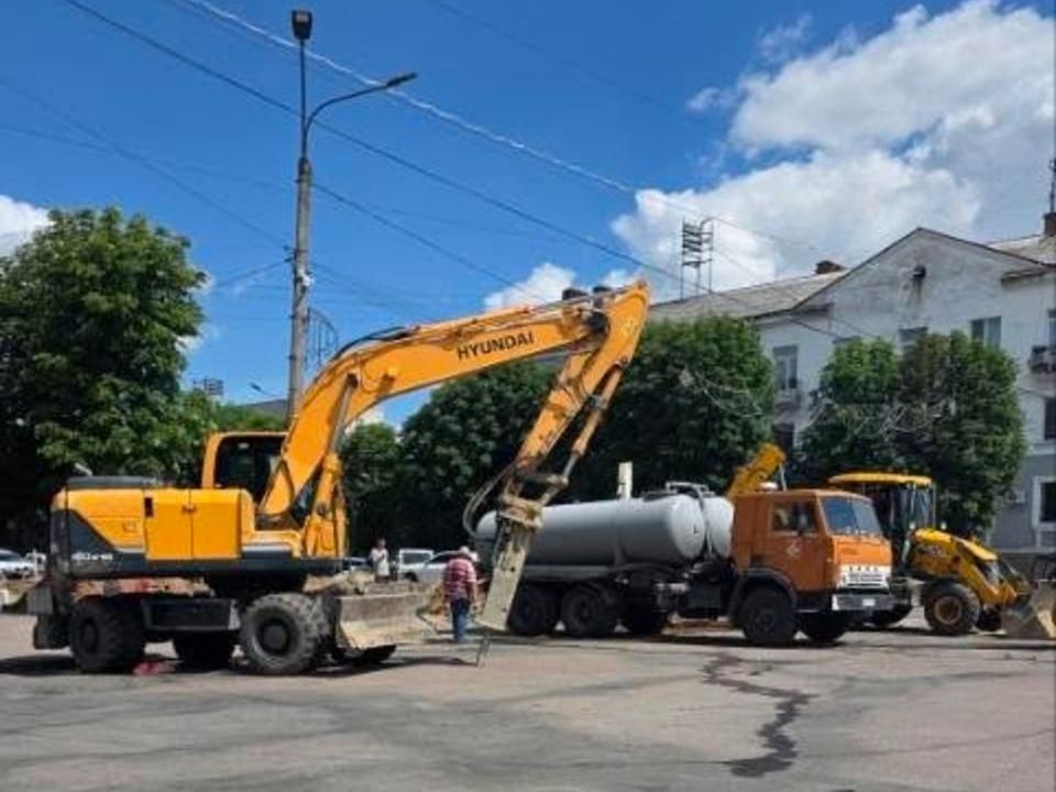 У коростенському водоканалі розповіли про модернізацію колектора на вулиці Грушевського