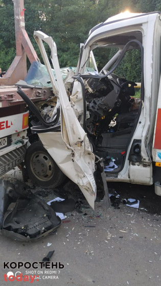 У Коростені IVECO в’їхав у вантажівку, загинув водій ▶️ВІДЕО ?ФОТО
