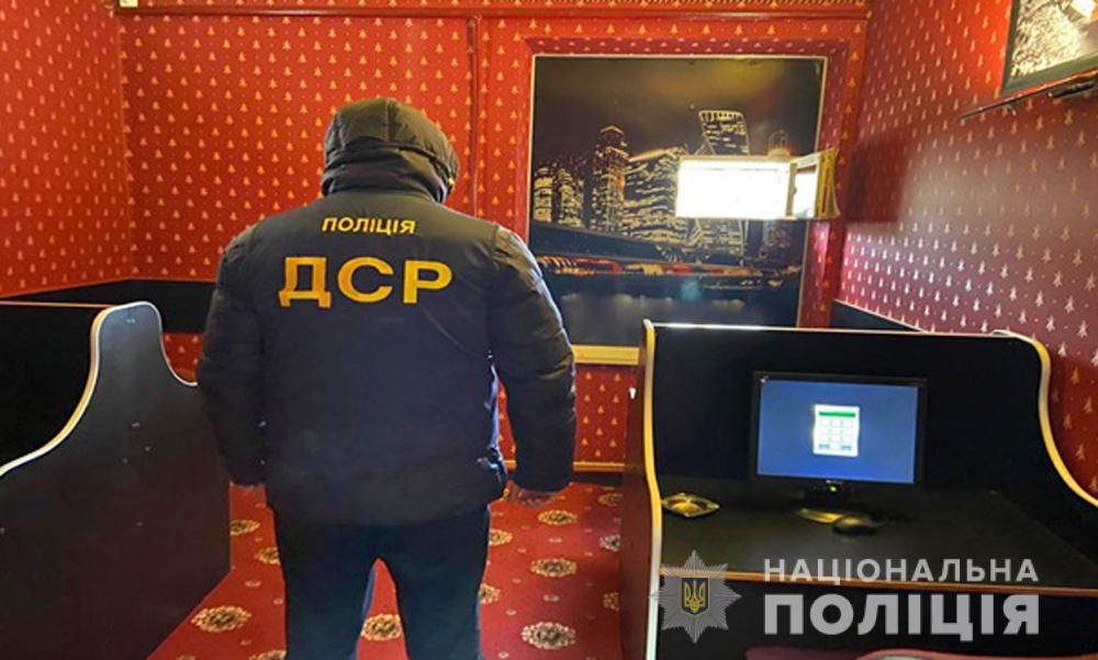 Поліція закрила “по другому колу” ще один гральний заклад Коростеня
