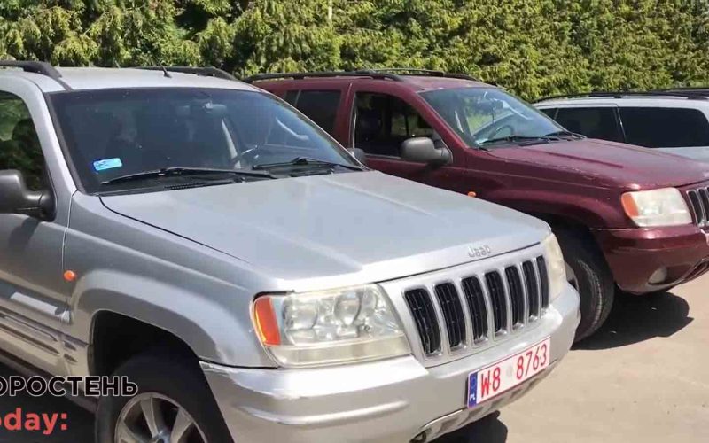 Небайдужі коростенці спільно з громадською організацією передали теробороні міста два автомобілі