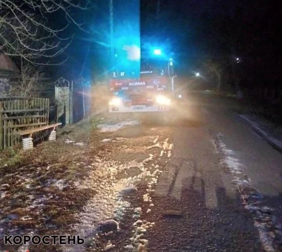 У селі поблизу Коростеня горів будинок: рятувальники знайшли тіло чоловіка ?ФОТО