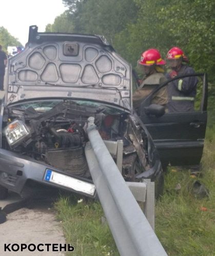 В Олевському районі Ford врізався у колесовідбійник, загинув водій ?ФОТО