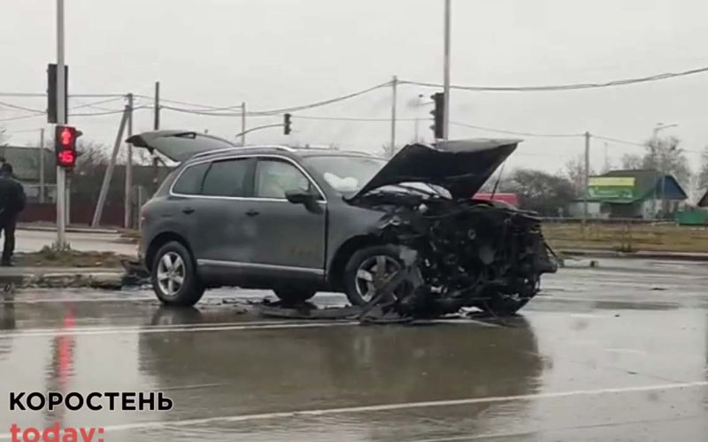 Біля Коростеня зіштовхнулись Volkswagen та Hyundai, є потерпілі