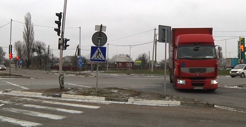 4 аварії за три тижні – у Коростені щомісяця реєструють по кілька ДТП в одному і тому ж місці ▶️ВІДЕО