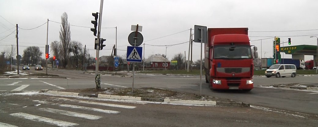 4 аварії за три тижні – у Коростені щомісяця реєструють по кілька ДТП в одному і тому ж місці ▶️ВІДЕО