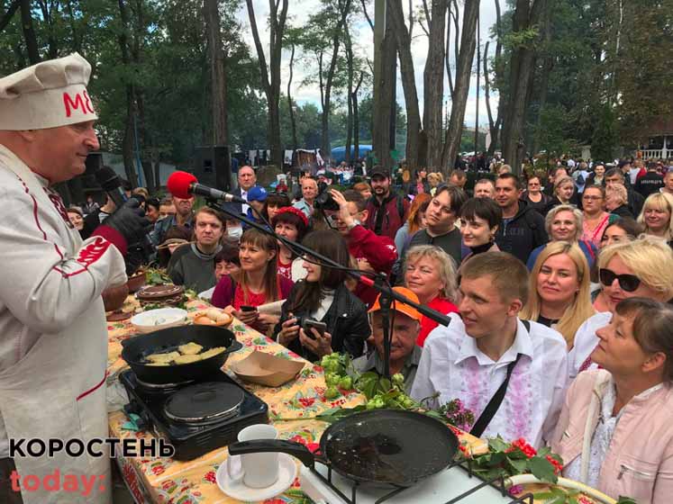 В Коростені пройшов 13-ий Міжнародний фестиваль дерунів ?ФОТОрепортаж
