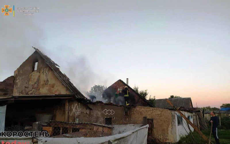 У Малині горіли будівлі, полум’я з яких перекинулось на сусідні приміщення