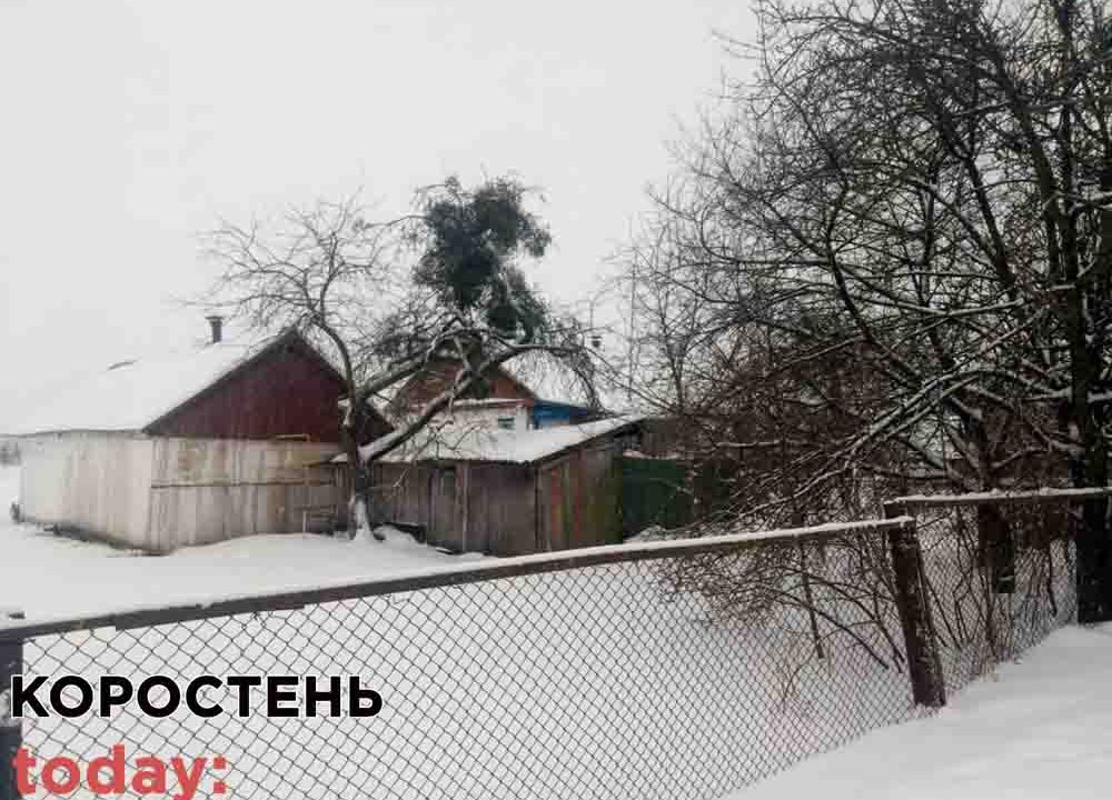 До Коростенської лікарні доправили жінку, яка отримала опіки обличчя та кінцівок під час пожежі