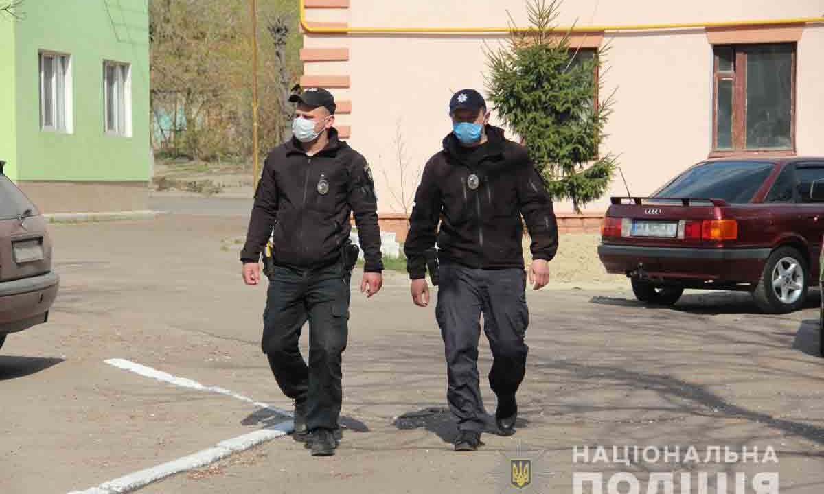 Поліція Коростеня збільшила кількість патрулів для контролю за дотриманням карантину ▶️ВІДЕО