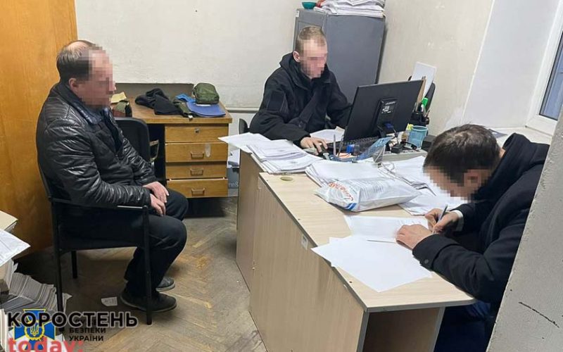 На Житомирщині підприємець переконував односельчан, що новини про російській обстріли – є «маніпуляцією та фейками»