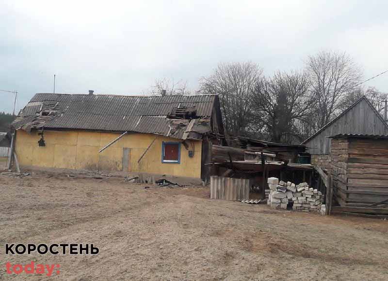 Минулої доби від ворожого артобстрілу у двох селах Коростенського району пошкоджені будинки