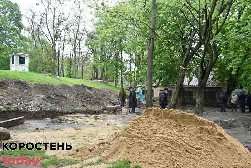 Попри карантин у Коростені продовжують роботи з благоустрою міста ?ФОТО