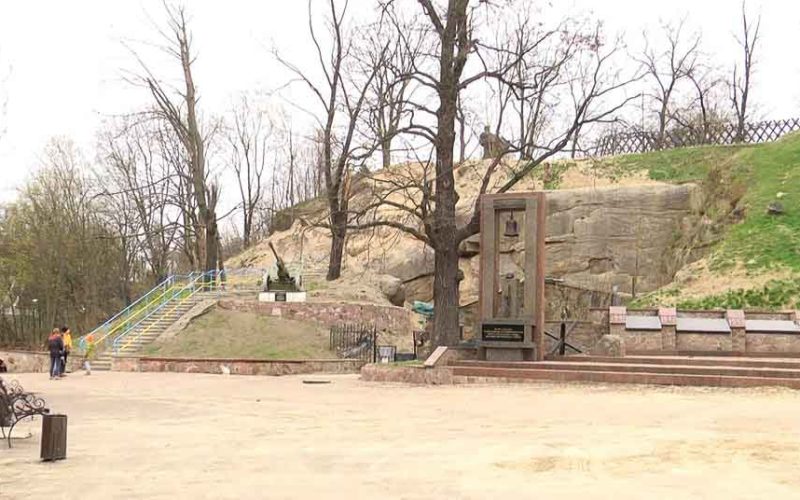 У коростенській міськраді порахували: на відновлення майже 200 зруйнованих окупантами об’єктів потрібно 19 млн грн (ВІДЕО, ФОТО)