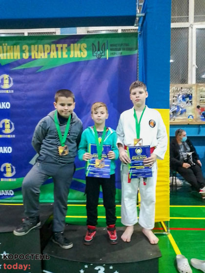 Коростенські каратисти на чемпіонаті України вибороли 13 медалей ?ФОТО