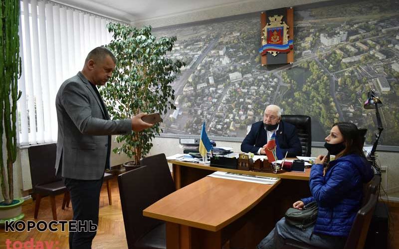 Власник квартири по вулиці Зв’язківців у Коростені, де обвалилося перекриття, визнає свою вину та готовий до спрівпраці з сусідами