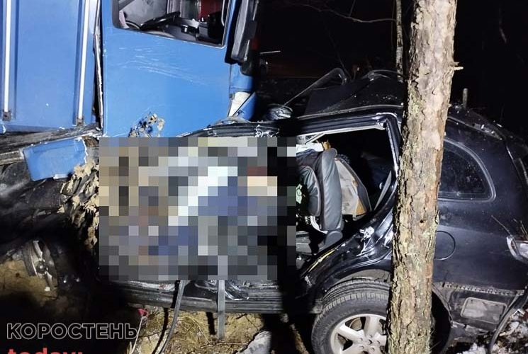 Подробиці смертельної ДТП на автодорозі в Малинській громаді за участі вантажівки та Hyundai ?ФОТО
