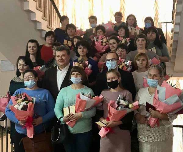 Одинадцятьом жінкам з Коростенщини присвоїли звання «Мати – героїня»