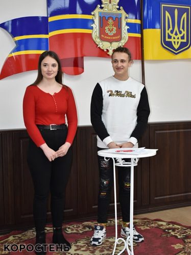 У Коростені міністр юстиції з мером вітали молодят з Малина з одруженням ?ФОТО