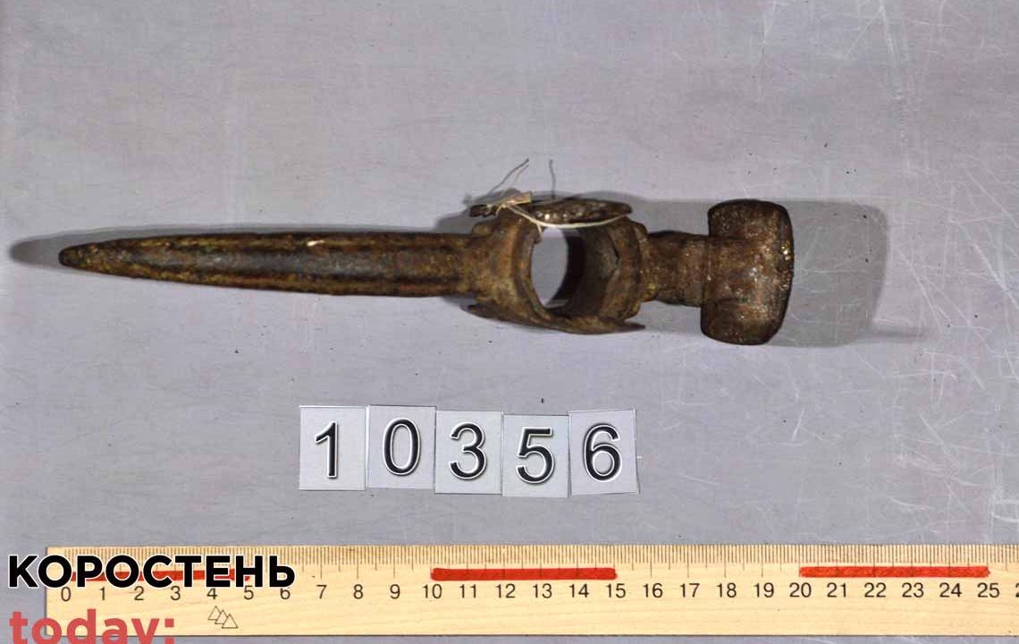 У обласному музеї зберігається келеп, який датується ХVІІ століттям та привезений з Коростеня ?ФОТО
