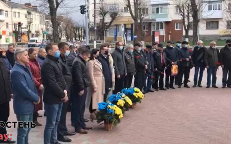 У Коростені на день раніше провели мітинг-реквієм до 35-ї річниці аварії на ЧАЕС