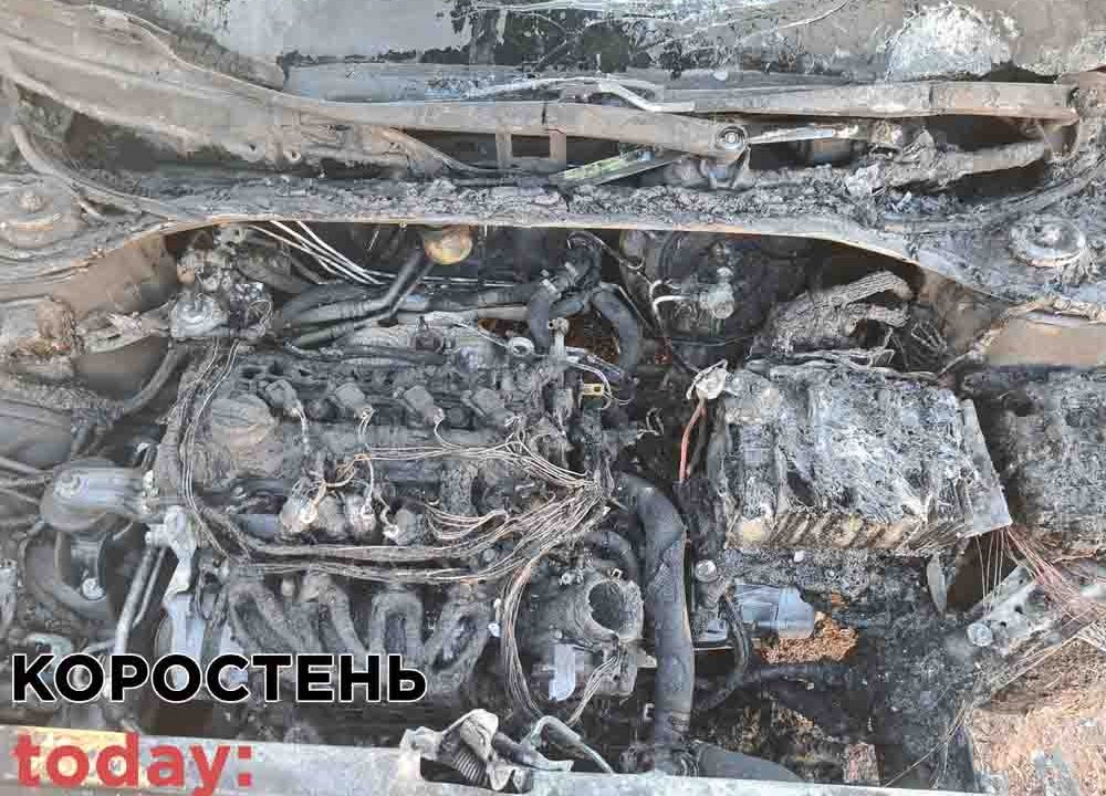 У коростенського депутата-підприємця вночі горіла машина ?ФОТО