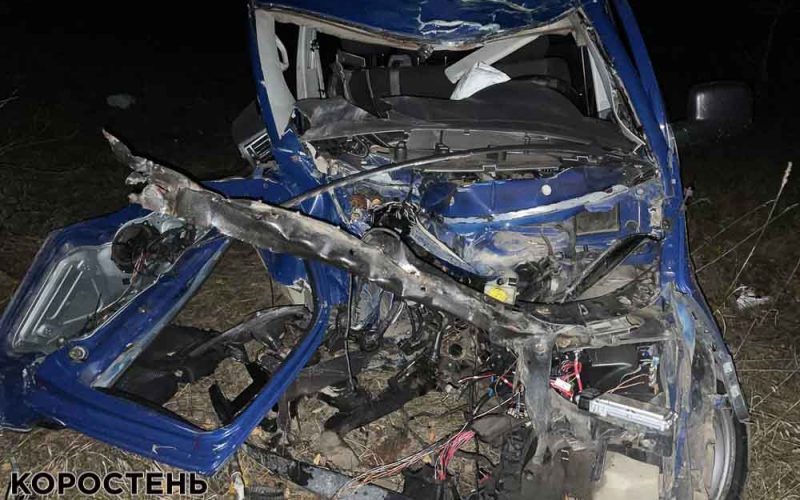 На автодорозі Народичі – Коростень Volkswagen з’їхав у кювет: водій помер у лікарні