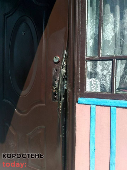 Снаряди та купи мін: що лишили після себе російські окупанти в одному з сіл Коростенщини