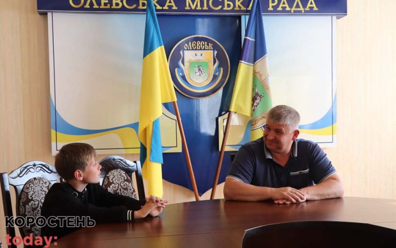 Діти з Олевська за декілька днів зібрали 4 тис. грн на імпровізованому блокпосту (ФОТО)