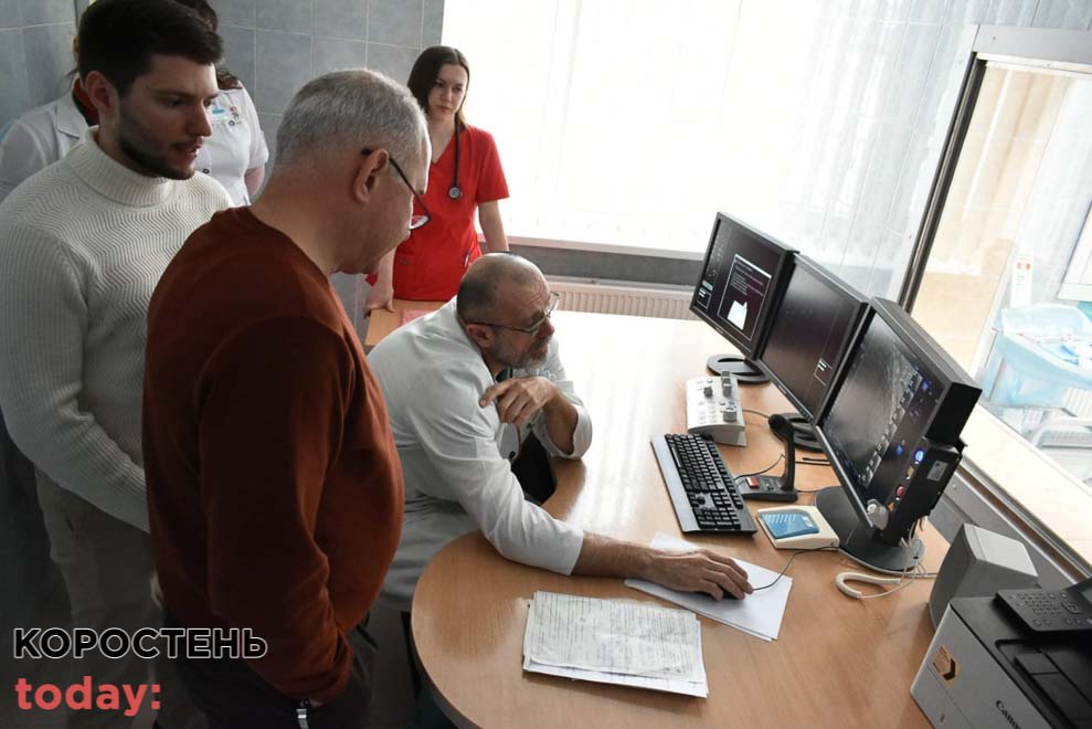 У Коростені вперше під керівництвом Бориса Тодурова зробили операцію зі стентування судин серця