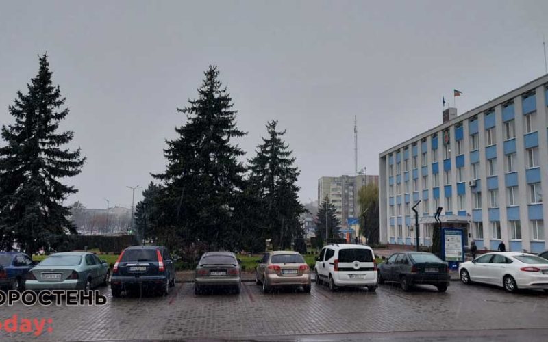 Перший сніг в Коростені ?ФОТОрепортаж