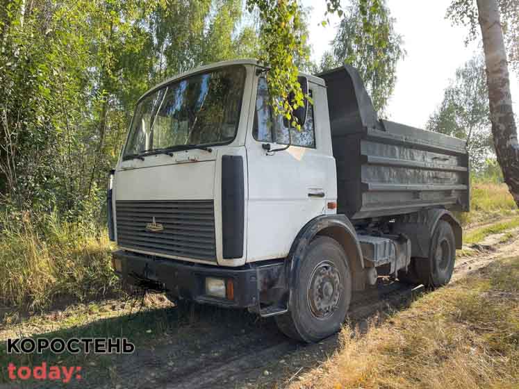 У Коростенському районі облаштувала кар’єри на сільгоспугіддях і незаконно видобували пісок: довкіллю завдано шкоди на 3 млн ?ФОТО