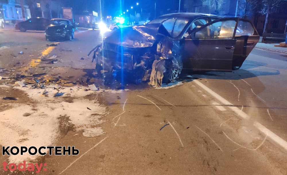 У поліції розповіли подробиці подвійної ДТП в центрі Коростеня (ФОТО)
