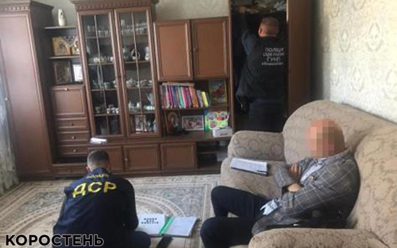 На Коростенщині оголосили про підозру ще кільком посадовцям, які реєстрували людей у «забруднених» селах та привласнили понад 4 млн грн (ФОТО)