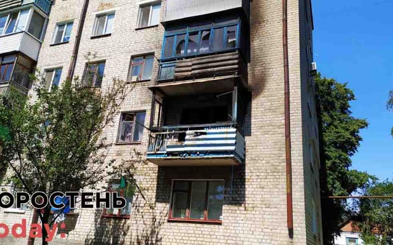 В Коростені вогнеборці ліквідували пожежу на балконі багатоповерхівки ?ФОТО