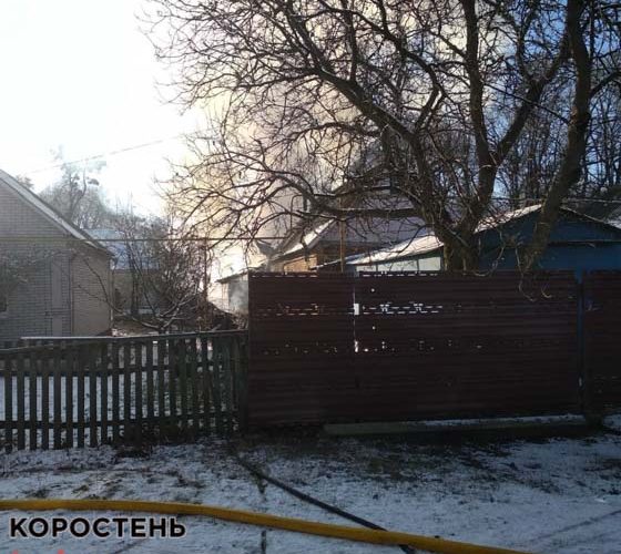 На Подолі в Коростені горіла господарча будівля ?ФОТО