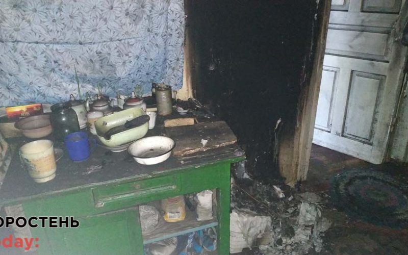 У Коростені в одному з будинків на Фрунзе рятувальники виявили тіло жінки